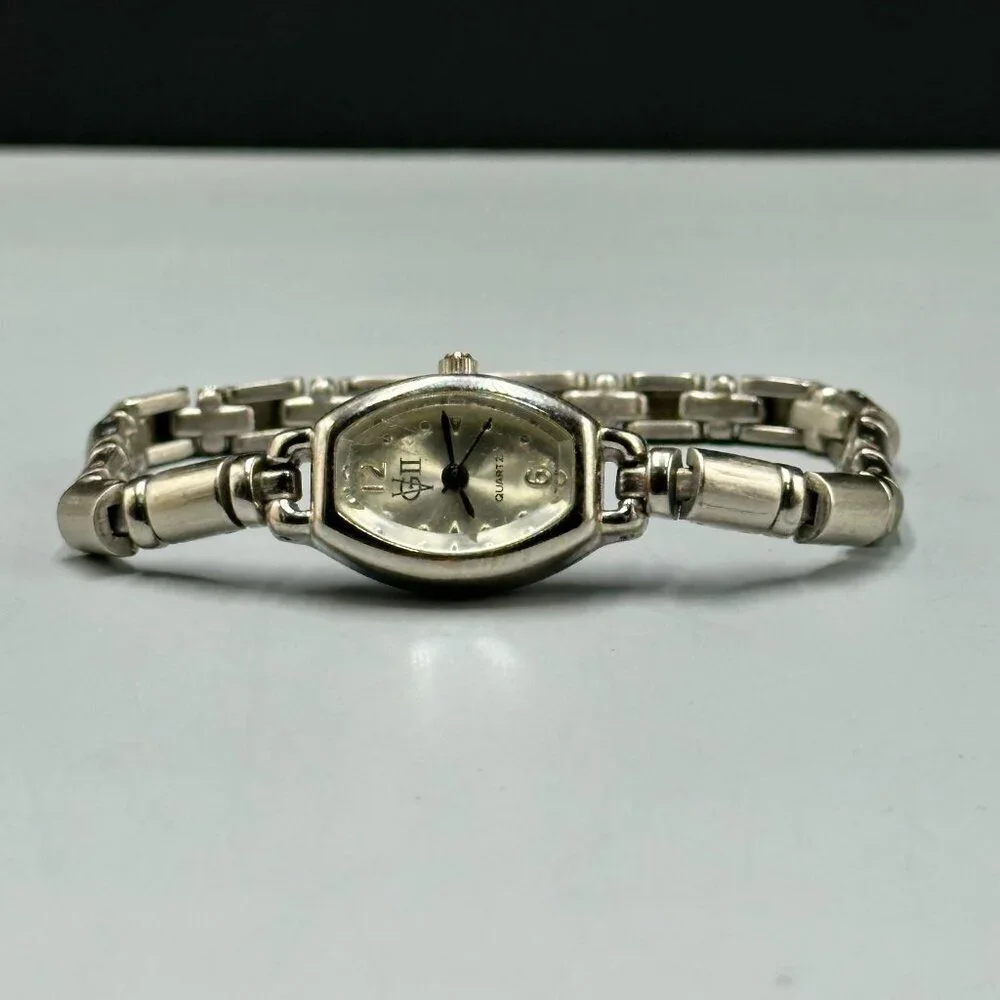 3/$30 Gloria Vanderbilt Watch Women Silver Tone Link Bracelet New Battery 7